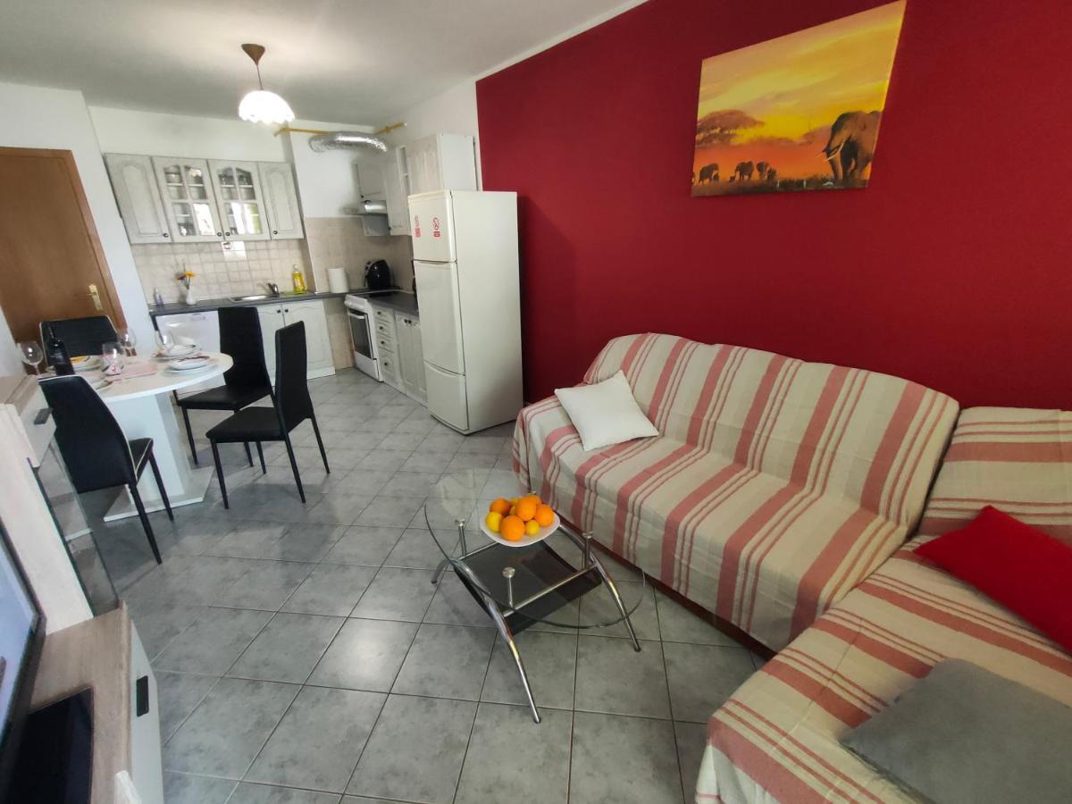 Apartman Bela Apartment Pula Ngoại thất bức ảnh