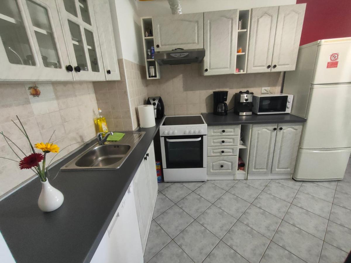 Apartman Bela Apartment Pula Ngoại thất bức ảnh