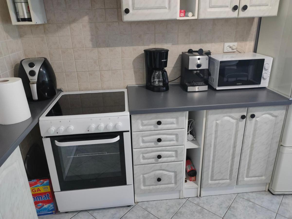Apartman Bela Apartment Pula Ngoại thất bức ảnh